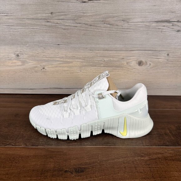Nike Free Metcon 5 PRM Womes Size 8 Summit White Sea Glass FJ1548 100 - Picture 2 of 9